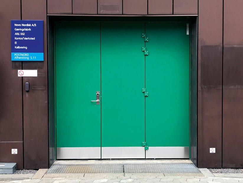 3-leafed hinged industry door