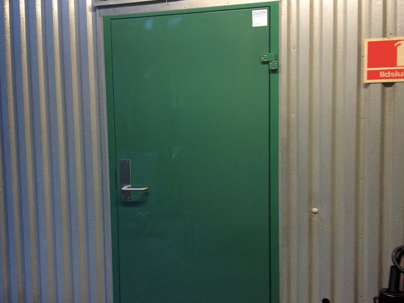 Hinged door at Novo