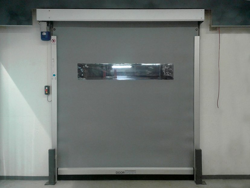 DS260 roller door installed in Kvickly