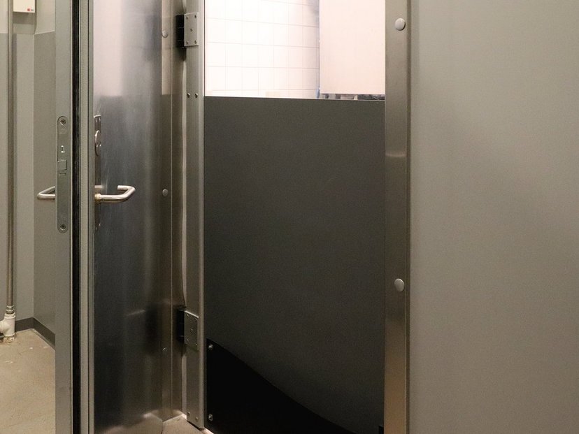 Customised door solution at coop365 store, detail